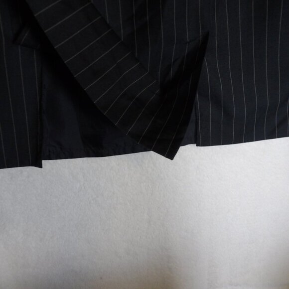 Isaac Mizrahi Pin Stripe Pencil/Straight Midi  Skirt | Size 6 - Picture 9 of 9